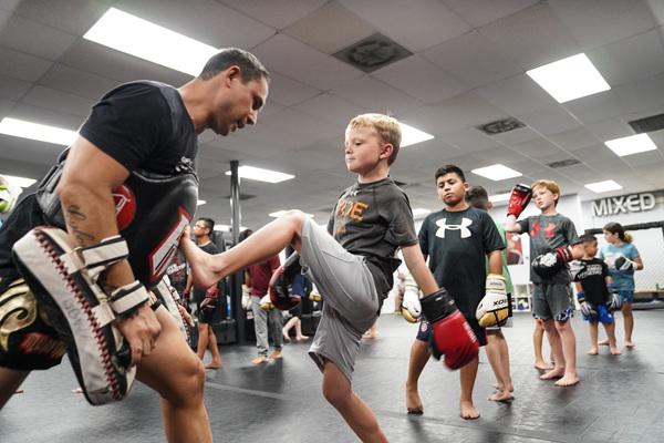 Kids kickboxing in Memorial