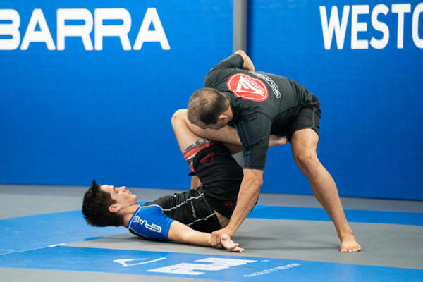 Gracie Barra self defense classes Westchase Houston Texas EUA Gracie Barra self defense classes Westchase Houston Texas EUA