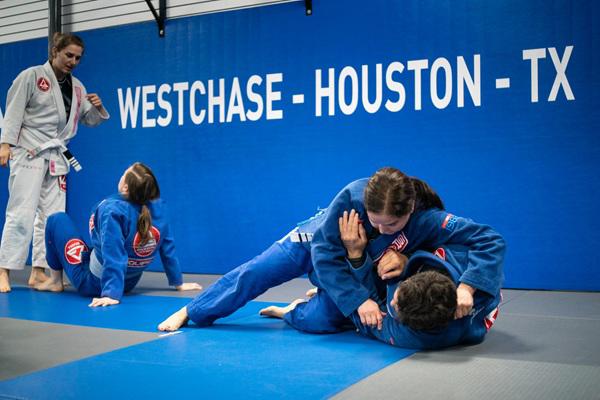 Womens martial arts Westchase Houston Texas EUA