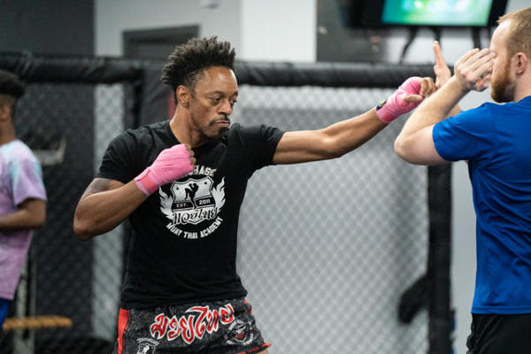 Beginner Muay Thai free in Houston, TX classes for adults & teens Beginner Muay Thai free in Houston, TX classes for adults & teens
