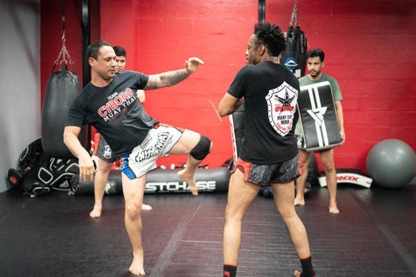 Muay Thai free in Houston, TX classes for stress relief: Punch away your worries 