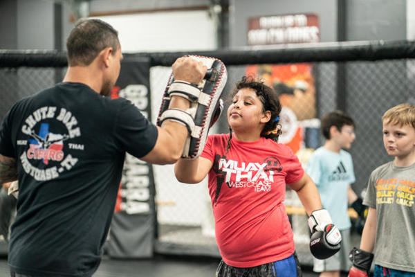 Muay Thai free in Houston, TX pad work classes: Improve power & precision Muay Thai free in Houston, TX pad work classes: Improve power & precision