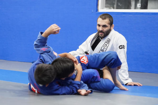 Gracie Barra Westchase: What is the best option for children to learn Jiu-Jitsu and gain confidence near Memorial?