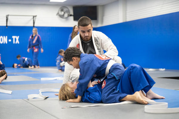 Gracie Barra Westchase: How to develop trust and respect through martial arts near Briar Forest Gracie Barra Westchase: How to develop trust and respect through martial arts near Briar Forest